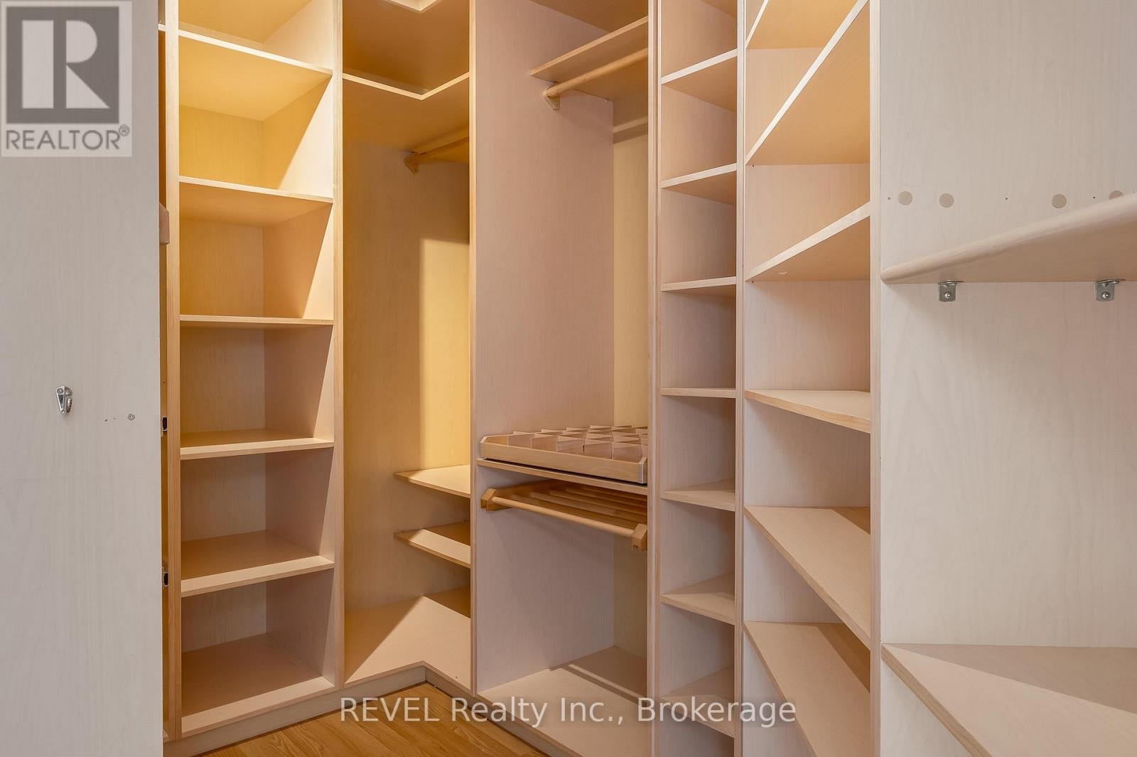 30 Maracay Way, St. Catharines, Ontario  L2W 1C4 - Photo 24 - X12791952