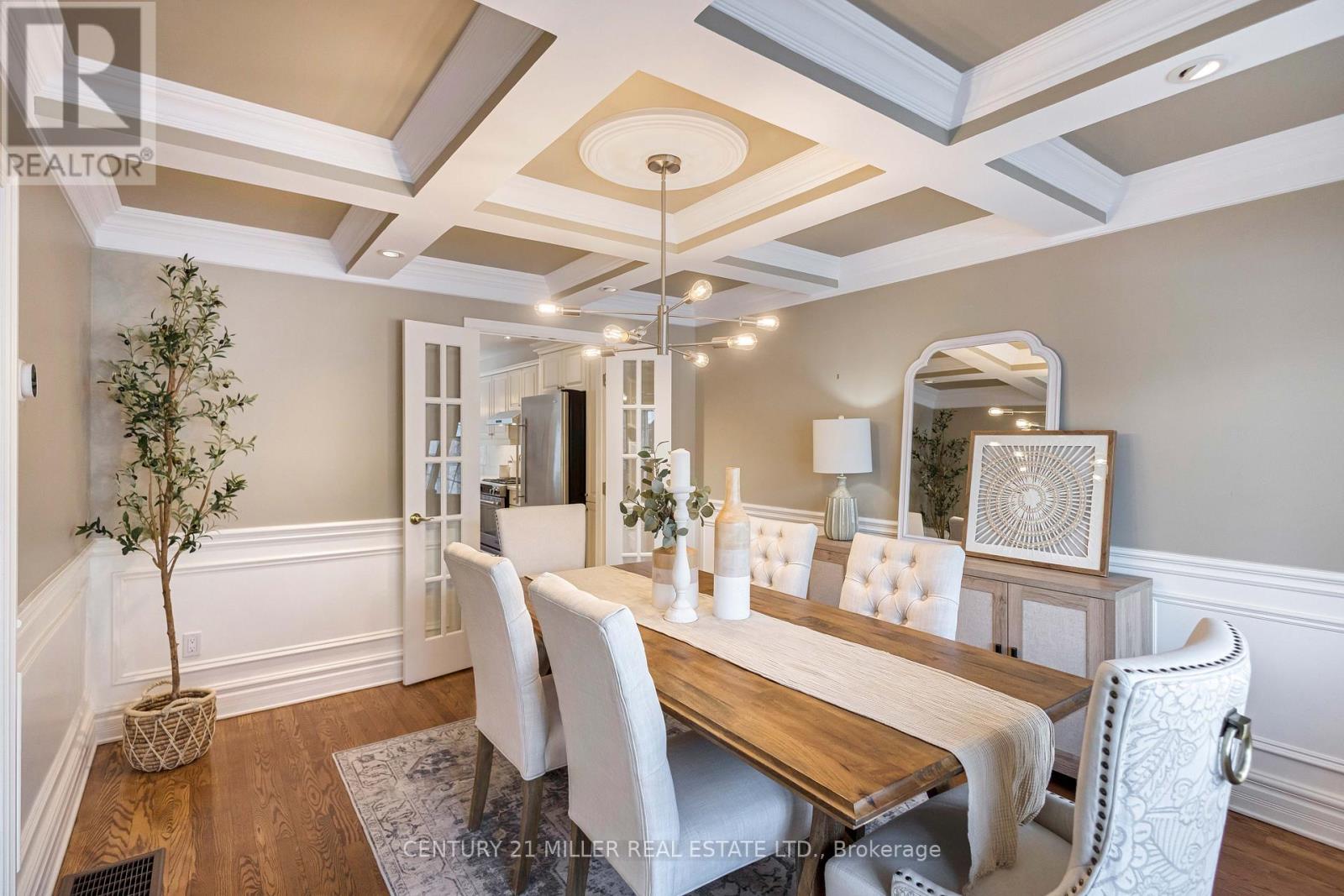 428 Hendrie Avenue, Burlington, Ontario  L7T 1E2 - Photo 10 - W12791954