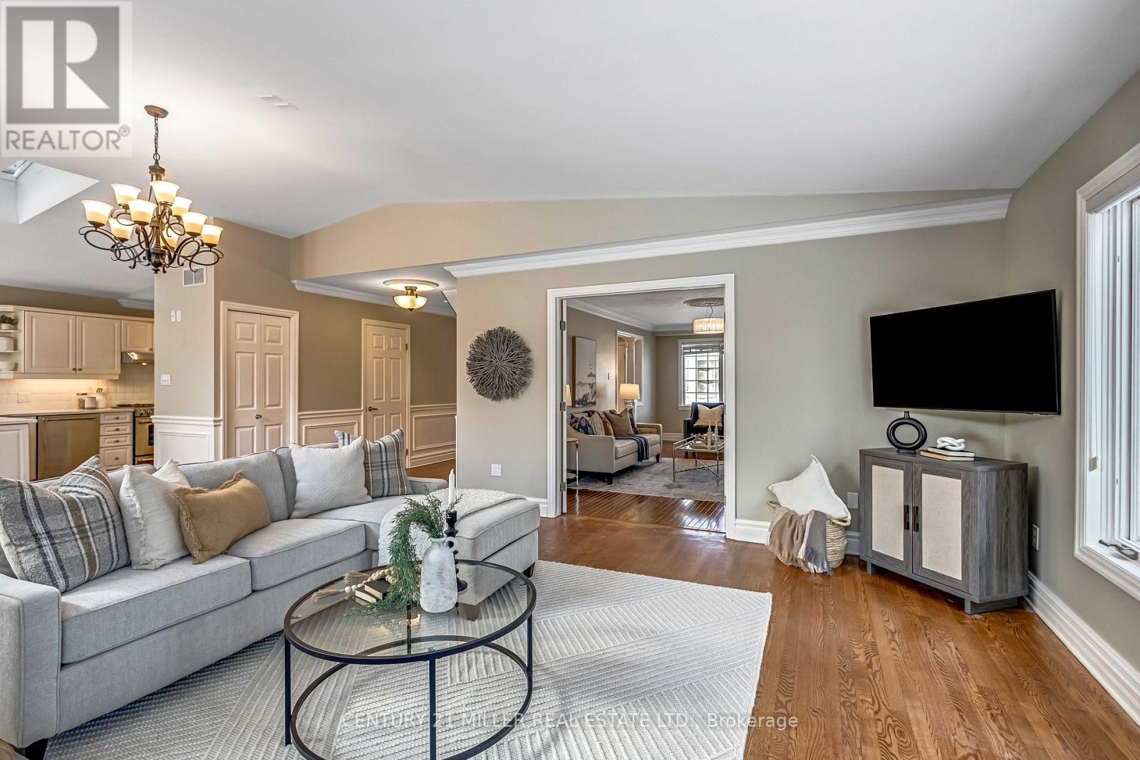 428 Hendrie Avenue, Burlington, Ontario  L7T 1E2 - Photo 15 - W12791954