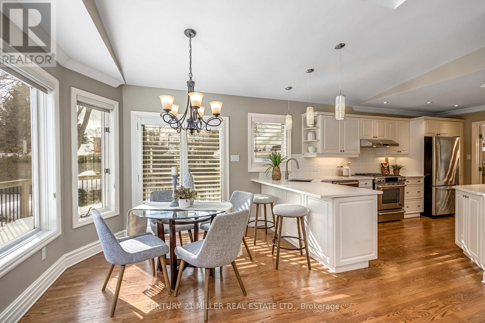 428 Hendrie Avenue, Burlington, Ontario  L7T 1E2 - Photo 9 - W12791954