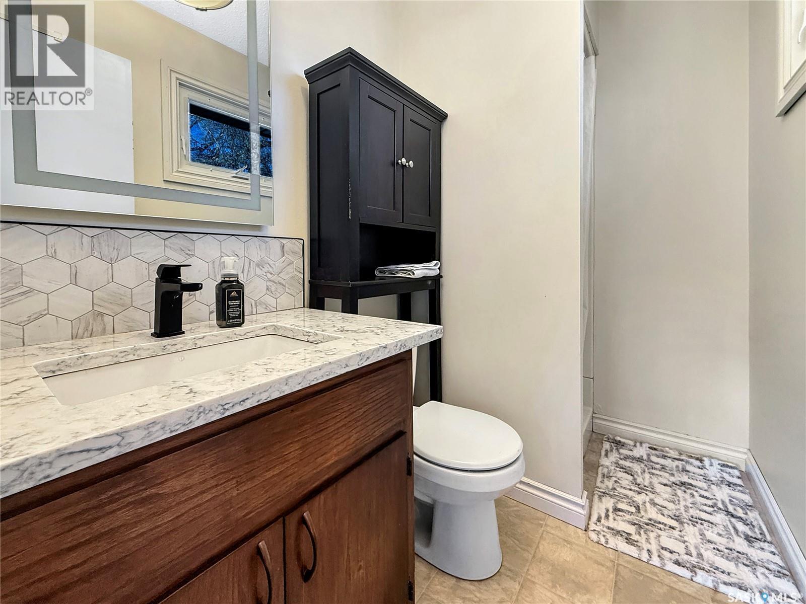 372 Hayes Drive, Swift Current, Saskatchewan  S9H 4H1 - Photo 11 - SK028600