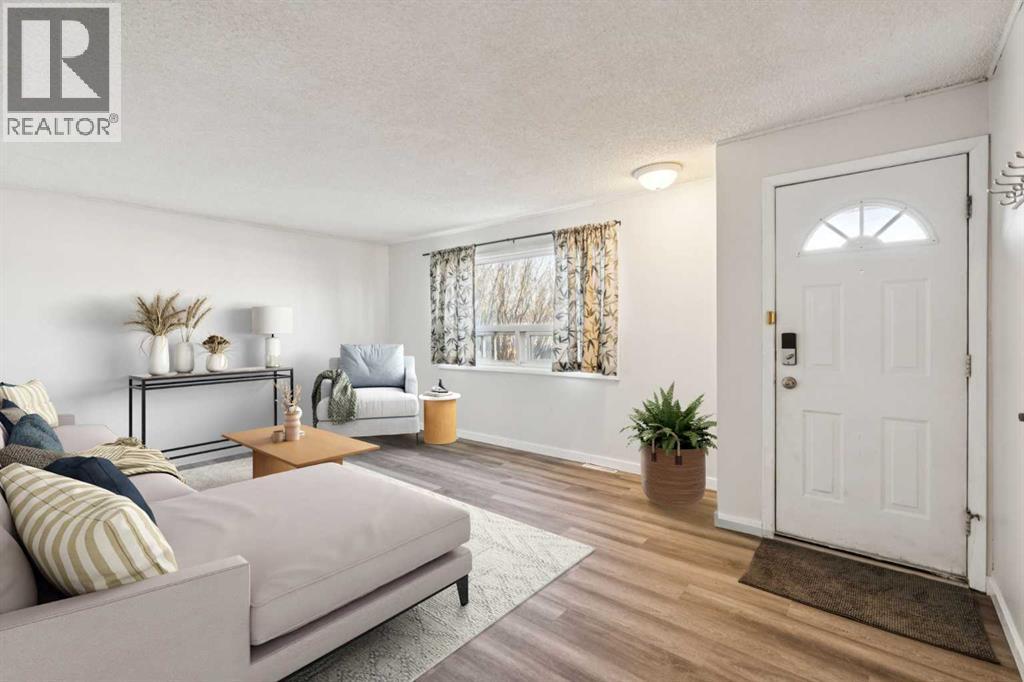 1816 42 Street Se, Calgary, Alberta  T2B 1E9 - Photo 6 - A2285724