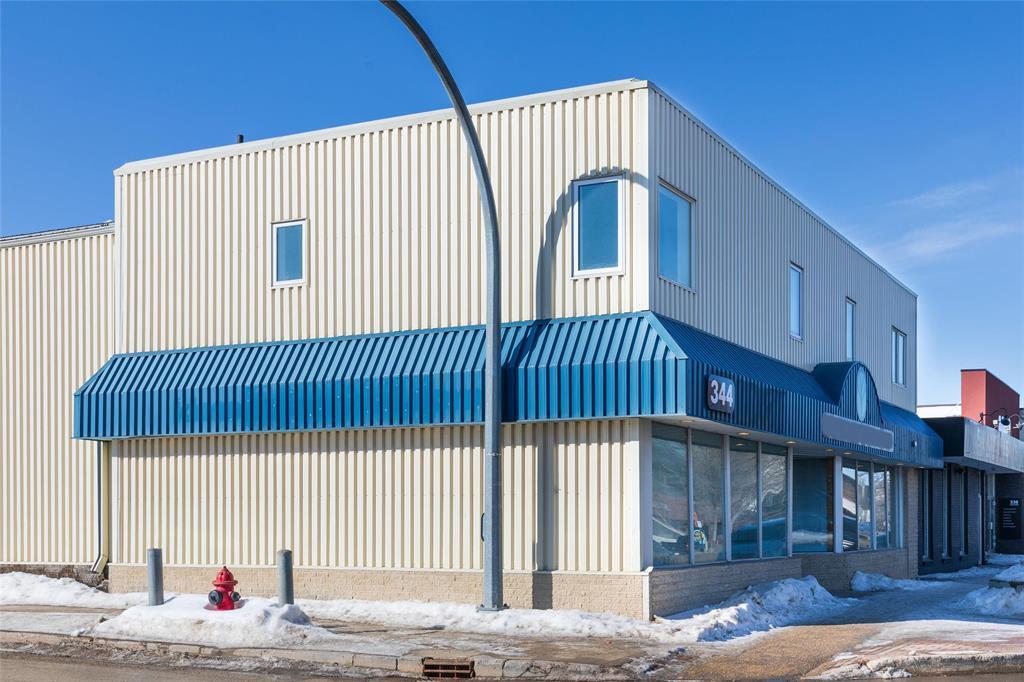 201 344 Main Street, Steinbach, Manitoba  R5G 1Z1 - Photo 3 - 202602688
