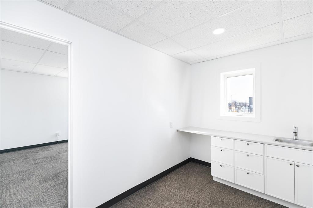 201 344 Main Street, Steinbach, Manitoba  R5G 1Z1 - Photo 7 - 202602688