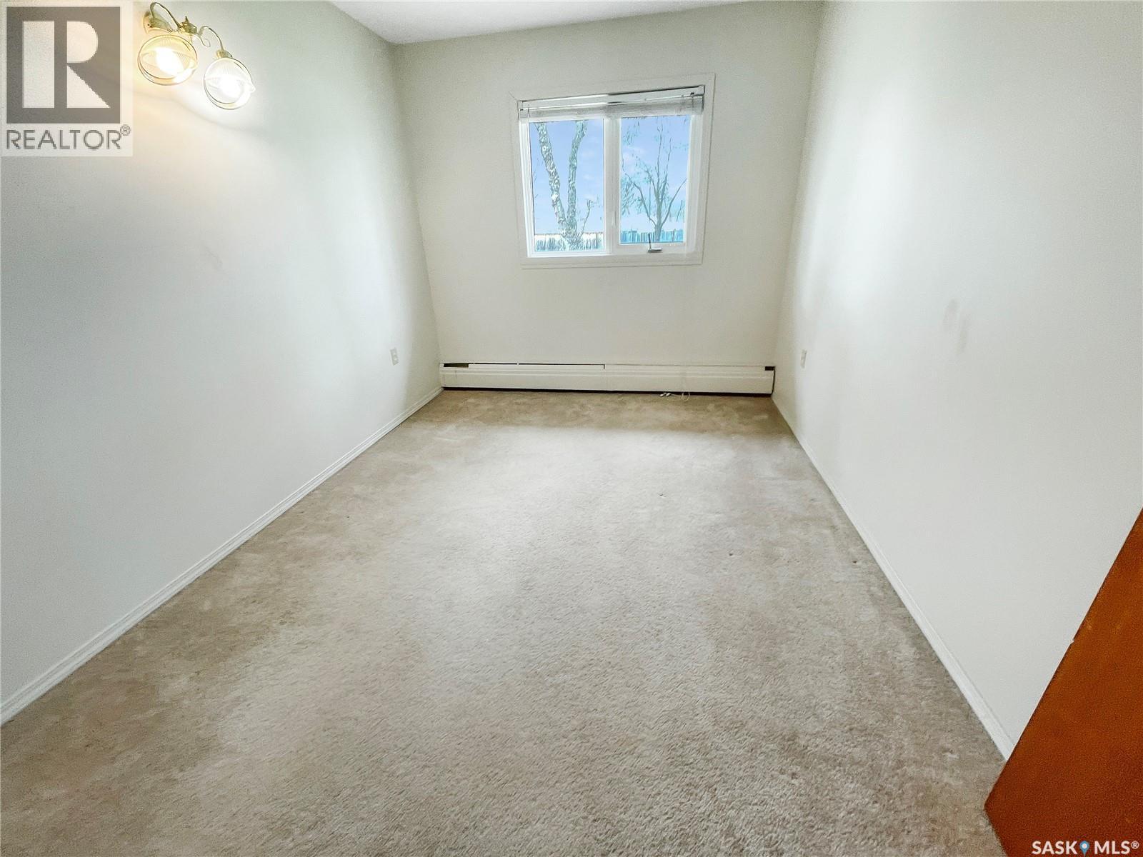 4361 Price Avenue, Gull Lake, Saskatchewan  S0N 1A0 - Photo 12 - SK028580