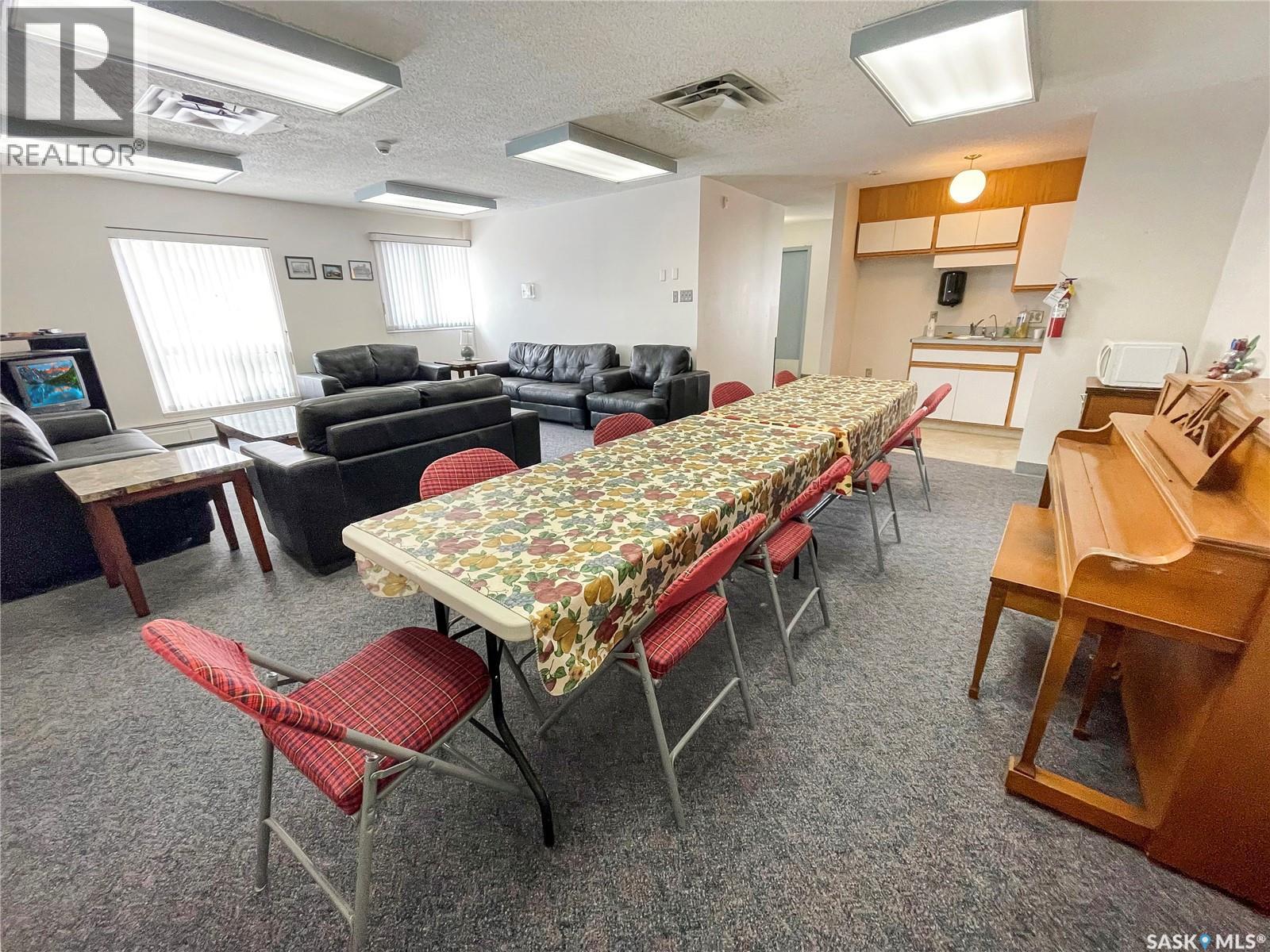 4361 Price Avenue, Gull Lake, Saskatchewan  S0N 1A0 - Photo 6 - SK028580