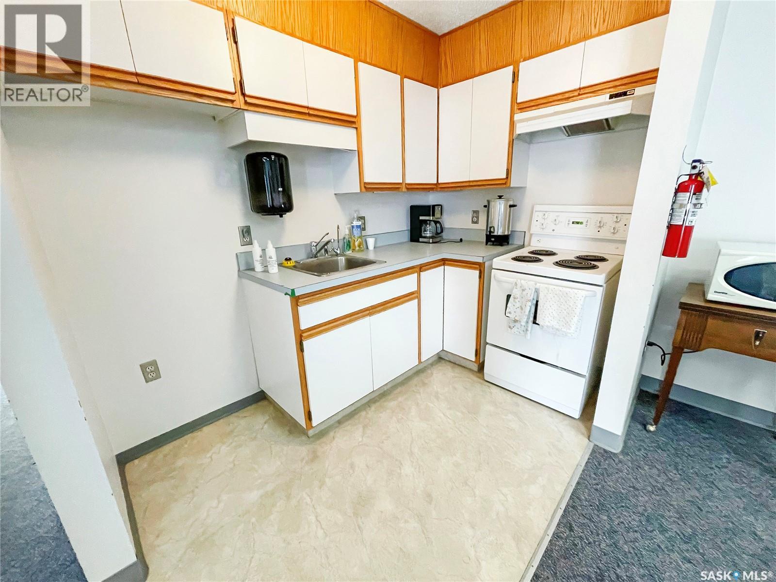 4361 Price Avenue, Gull Lake, Saskatchewan  S0N 1A0 - Photo 7 - SK028580