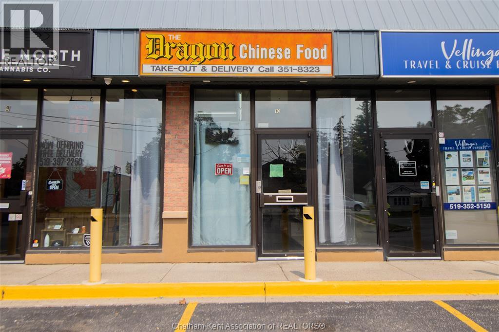 MLS# 25019810: 170 McNaughton AVENUE West, Chatham, Canada