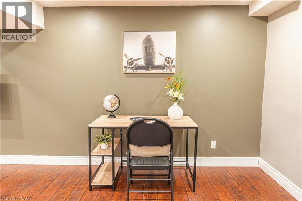 Photo 32 of 47 for 42 Roman Crescent