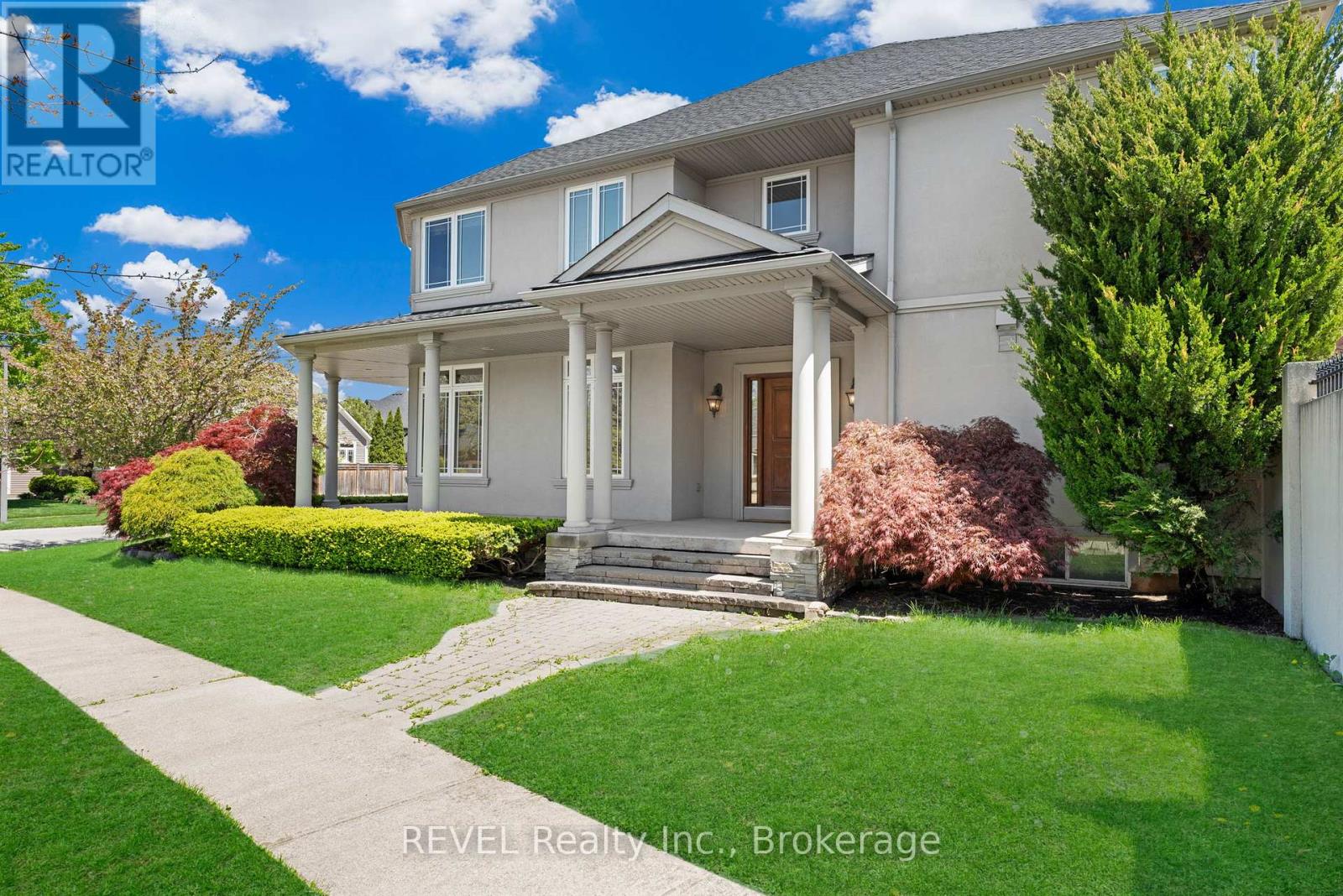 30 Maracay Way, St. Catharines, Ontario  L2W 1C4 - Photo 2 - X12791958