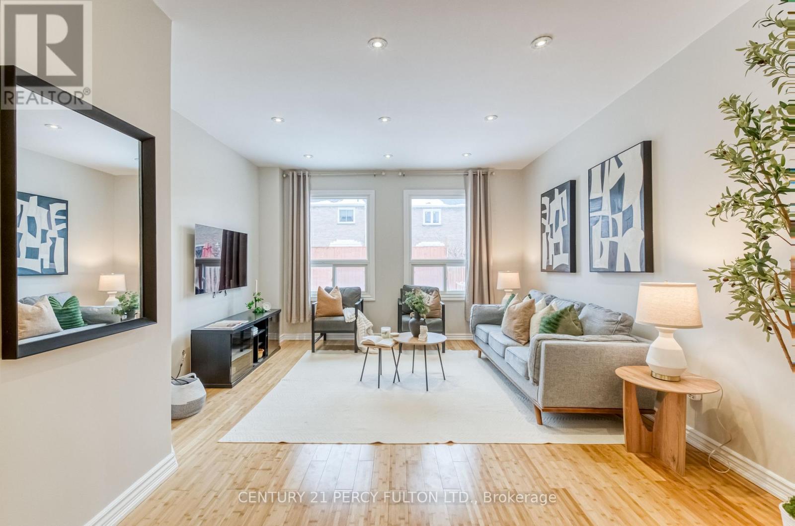 49 Moonlight Lane, Richmond Hill, Ontario  L4C 8K5 - Photo 4 - N12791960