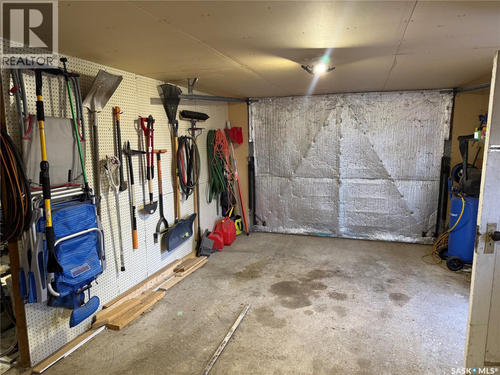 711 Luten Avenue, Radville, Saskatchewan  S0C 2G0 - Photo 29 - SK028654