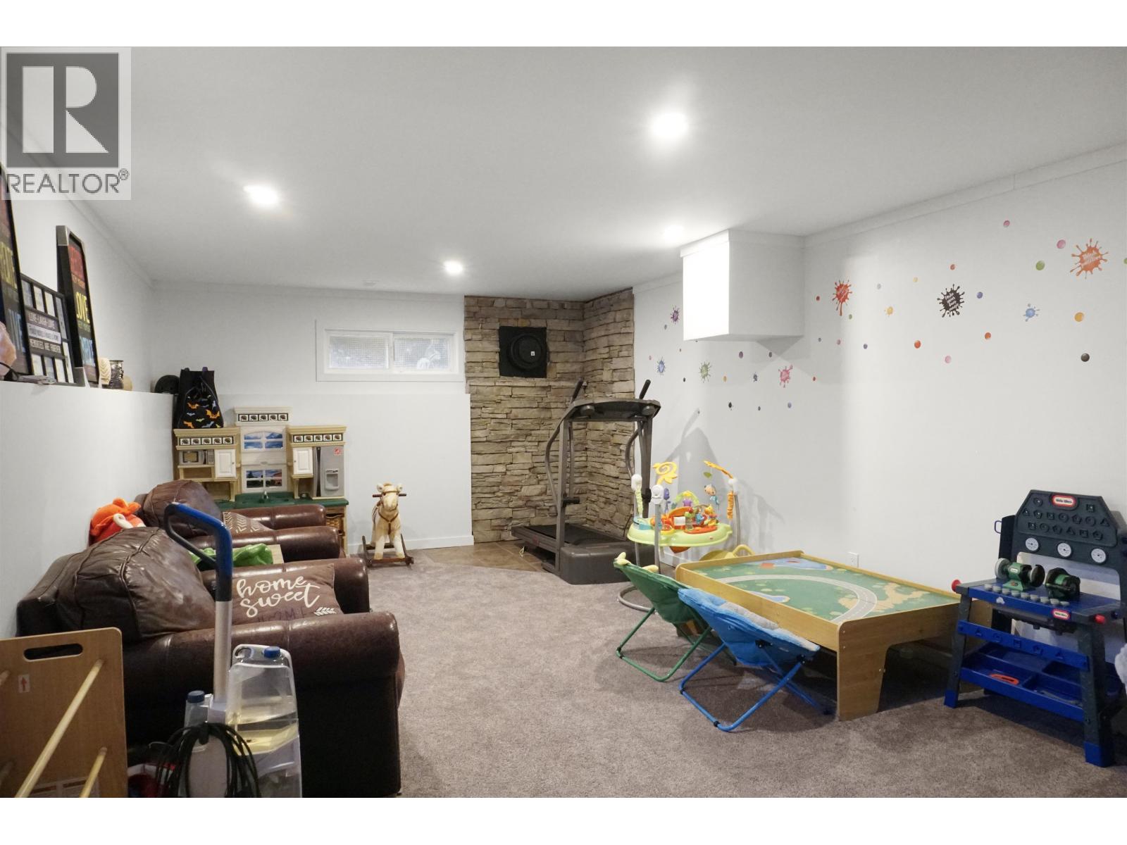 63 Dunn Street, Kitimat, British Columbia  V8C 1C6 - Photo 9 - R3089889