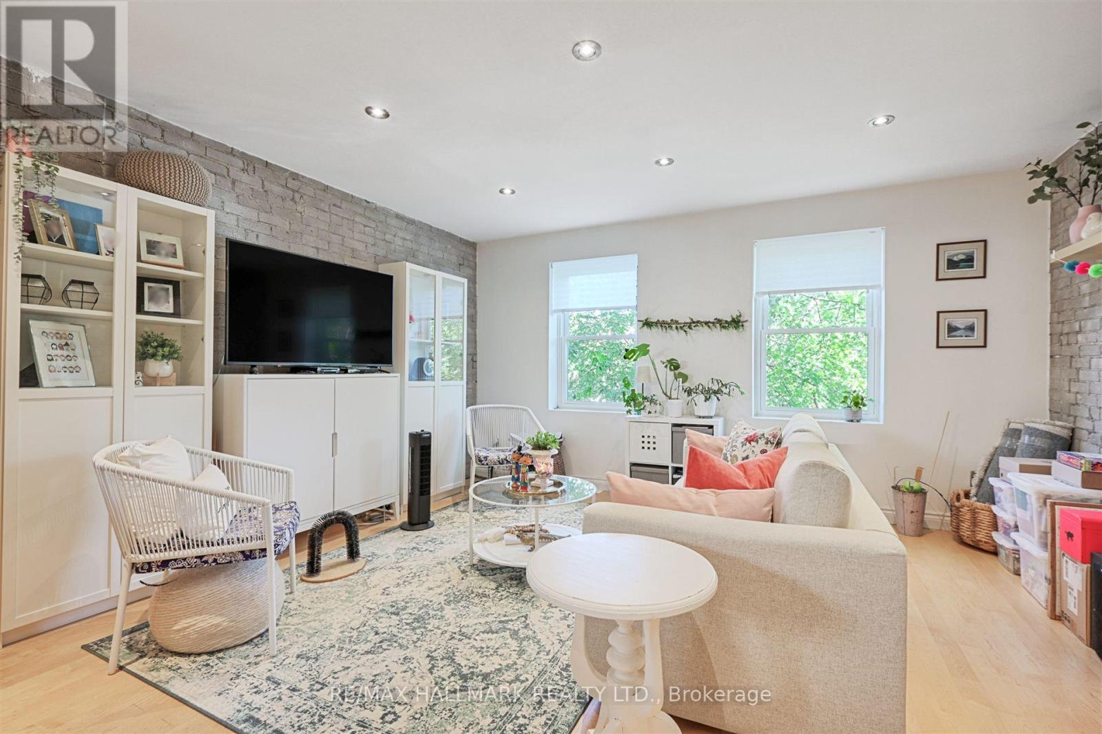 1926 Gerrard Street E, Toronto, Ontario  M4L 2C1 - Photo 9 - E12791972