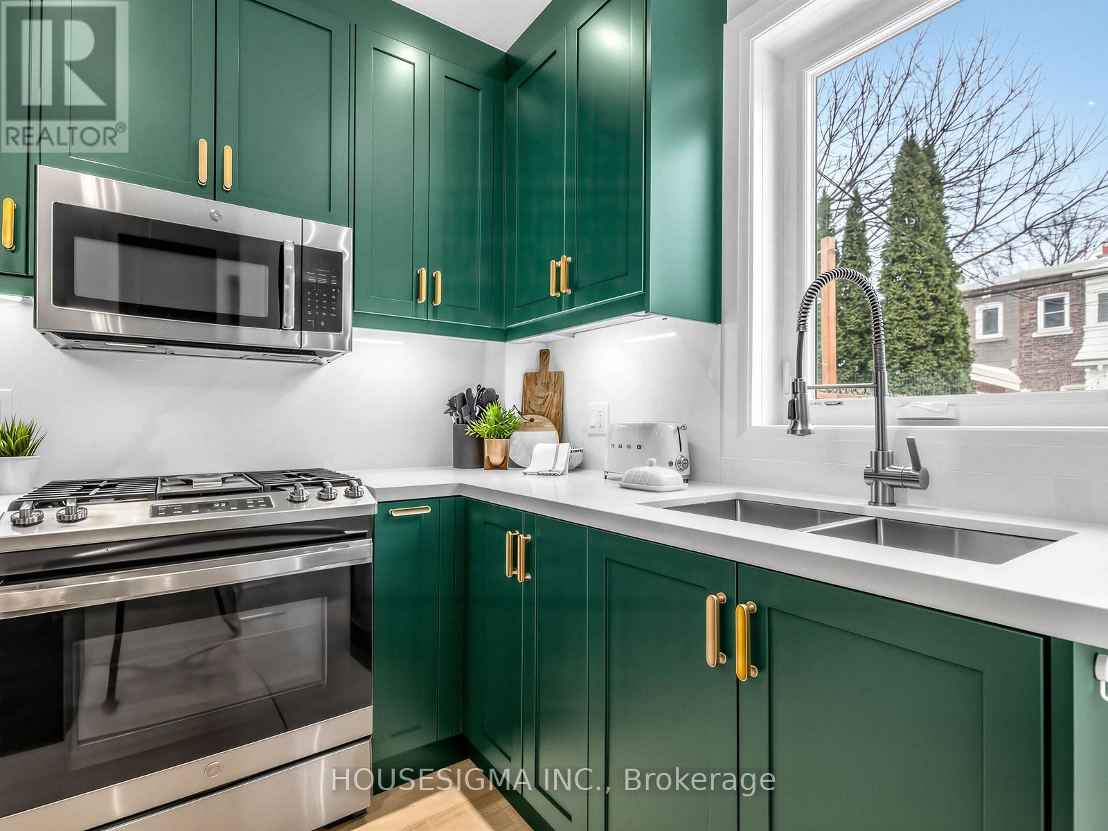 41 Kent Road, Toronto, Ontario  M4L 2X5 - Photo 13 - E12791978