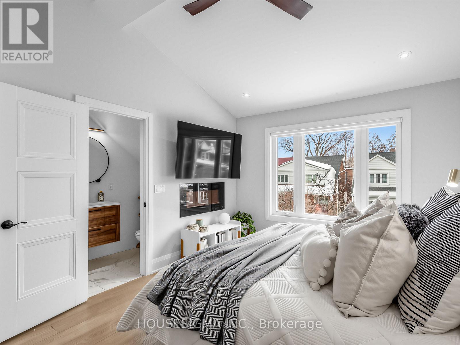 41 Kent Road, Toronto, Ontario  M4L 2X5 - Photo 17 - E12791978