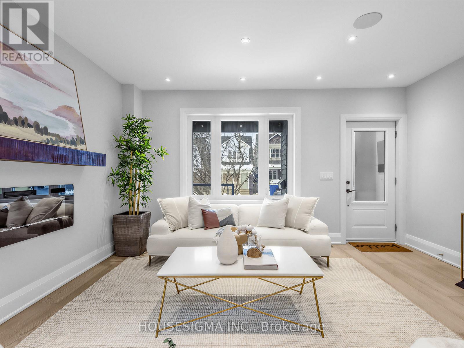 41 Kent Road, Toronto, Ontario  M4L 2X5 - Photo 7 - E12791978