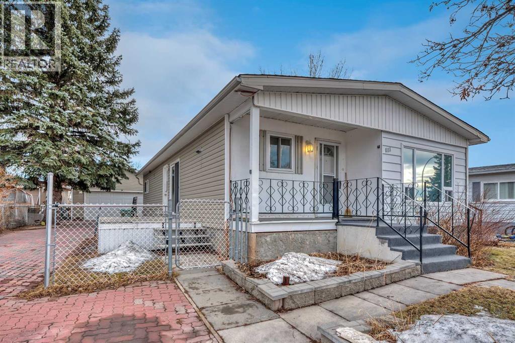 111 Brentwood Drive, Strathmore, Alberta  T1P 1E4 - Photo 4 - A2285276