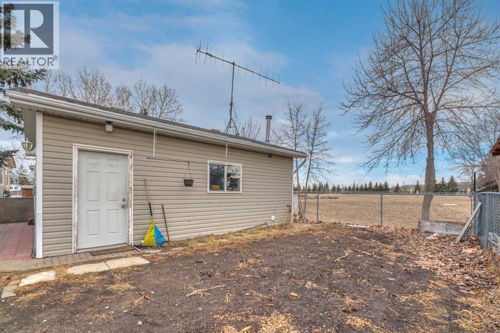 111 Brentwood Drive, Strathmore, Alberta  T1P 1E4 - Photo 8 - A2285276