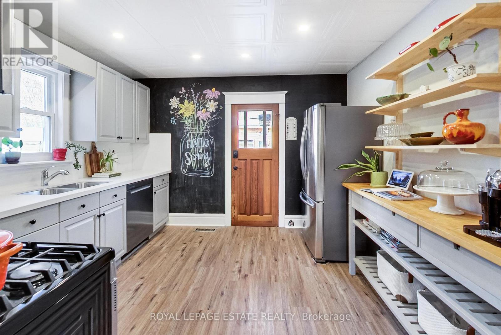 204 Queensdale Avenue, Toronto, Ontario  M4C 2A9 - Photo 11 - E12792002