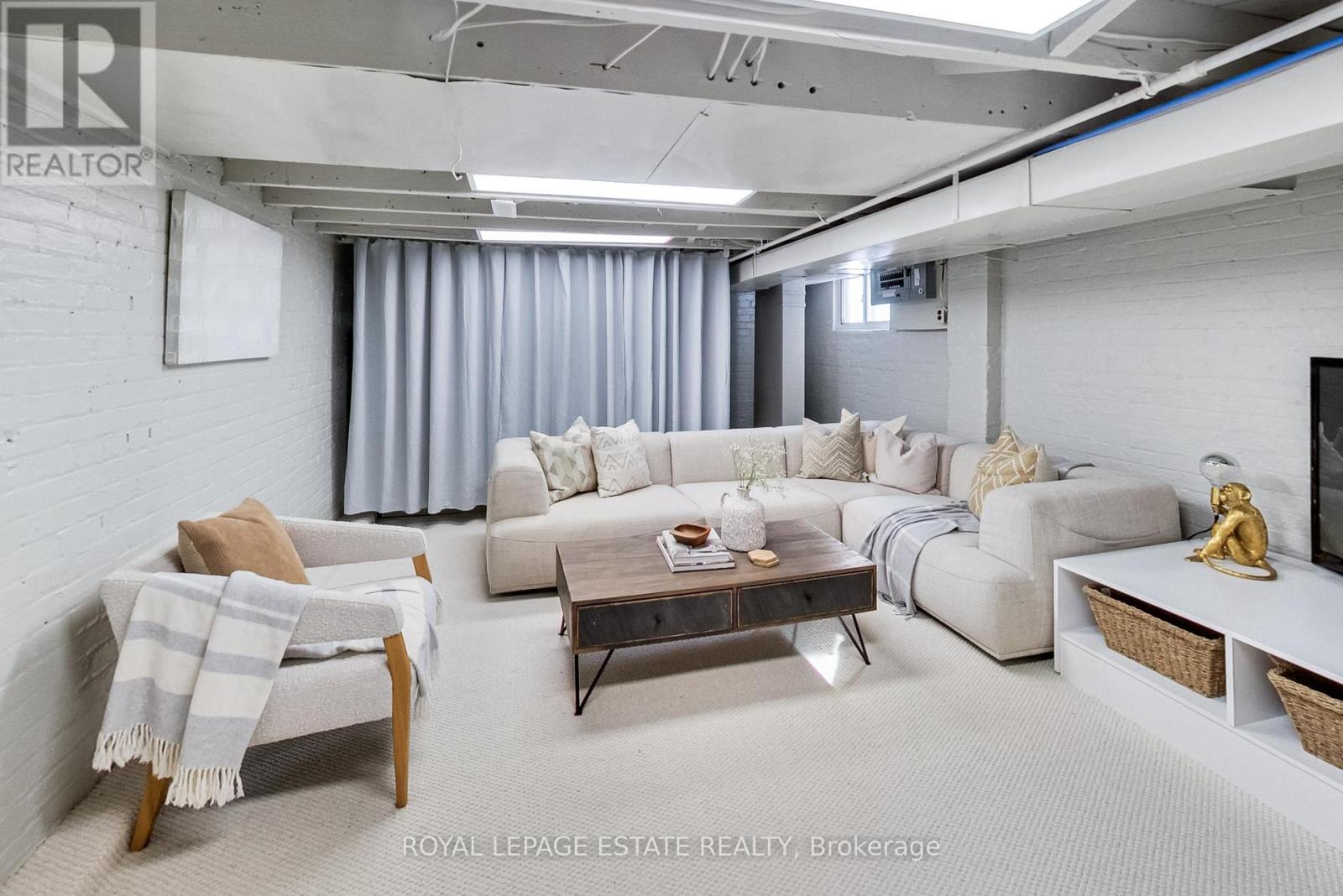 204 Queensdale Avenue, Toronto, Ontario  M4C 2A9 - Photo 20 - E12792002