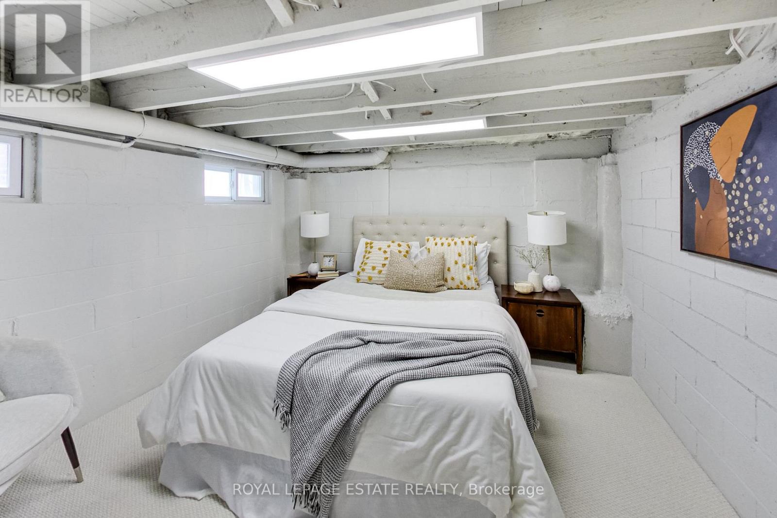 204 Queensdale Avenue, Toronto, Ontario  M4C 2A9 - Photo 22 - E12792002