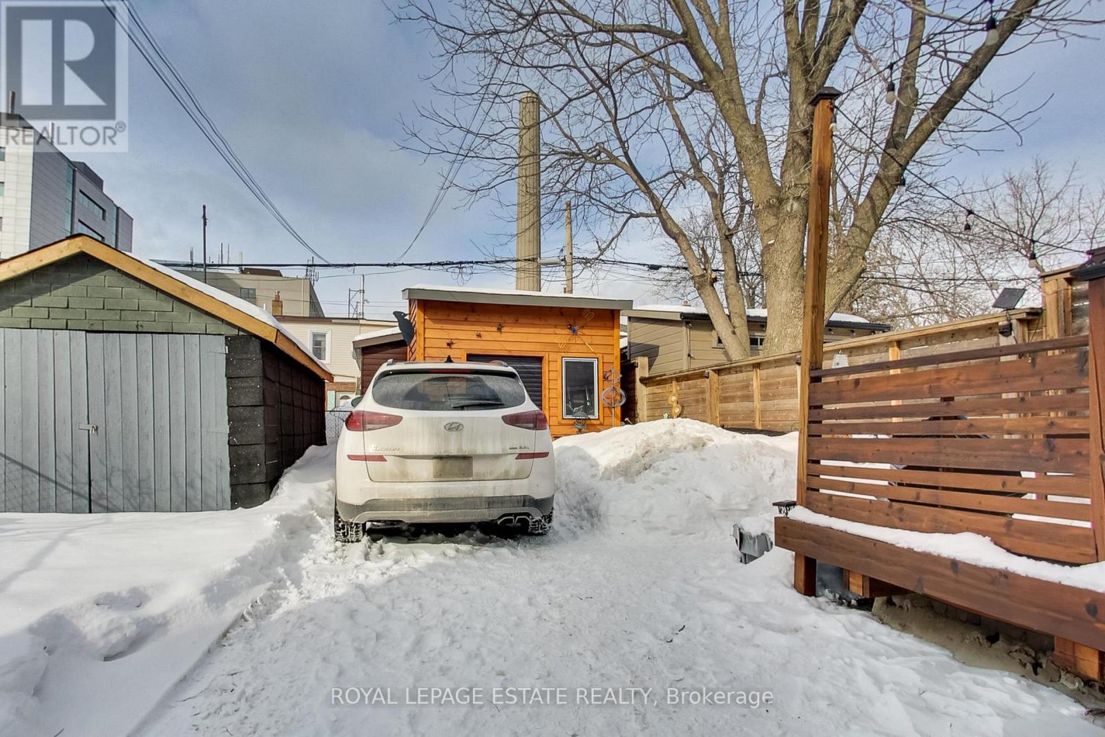 204 Queensdale Avenue, Toronto, Ontario  M4C 2A9 - Photo 27 - E12792002