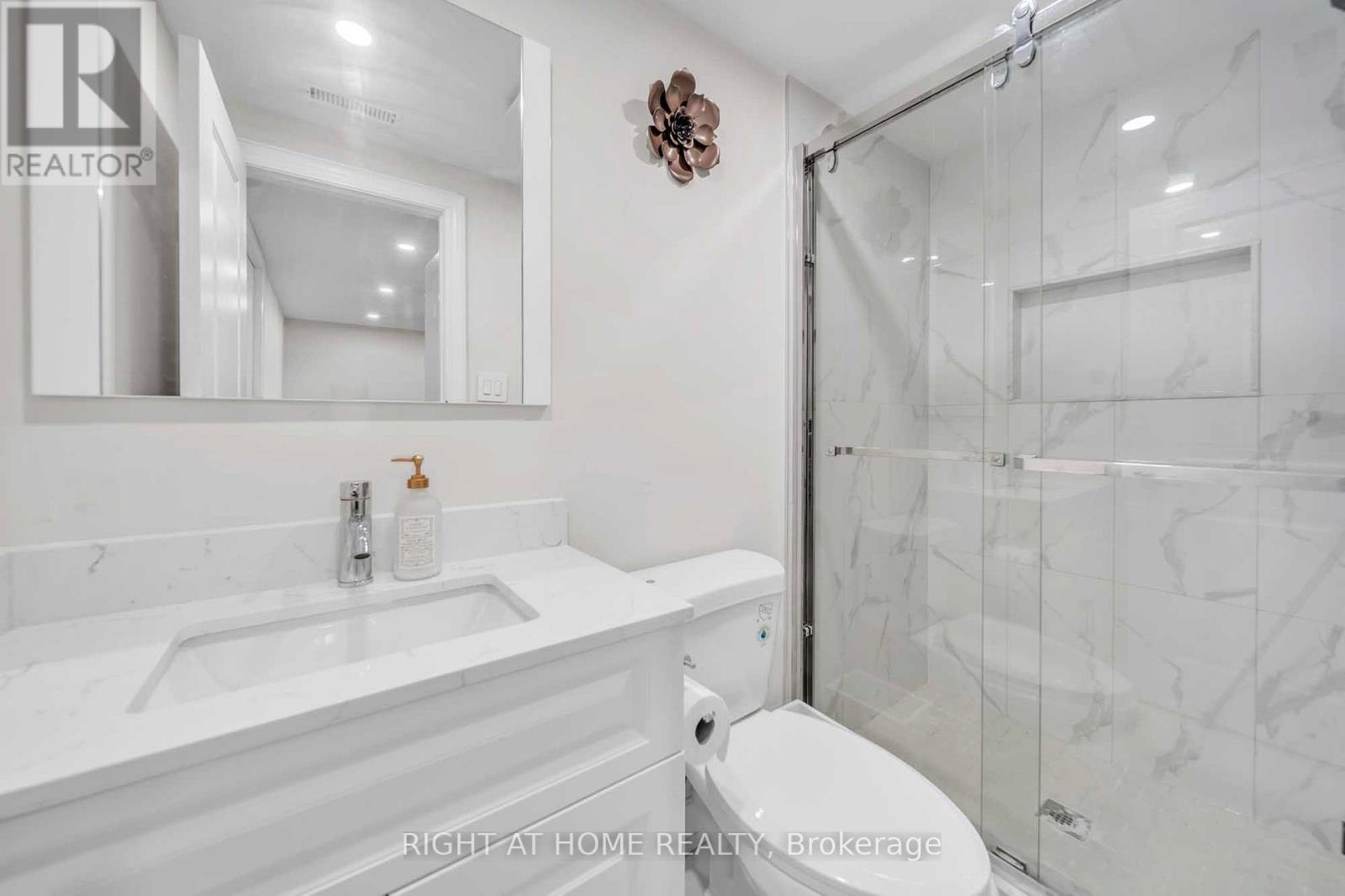 82 Swinton Crescent, Vaughan, Ontario  L4J 3V5 - Photo 13 - N12792006