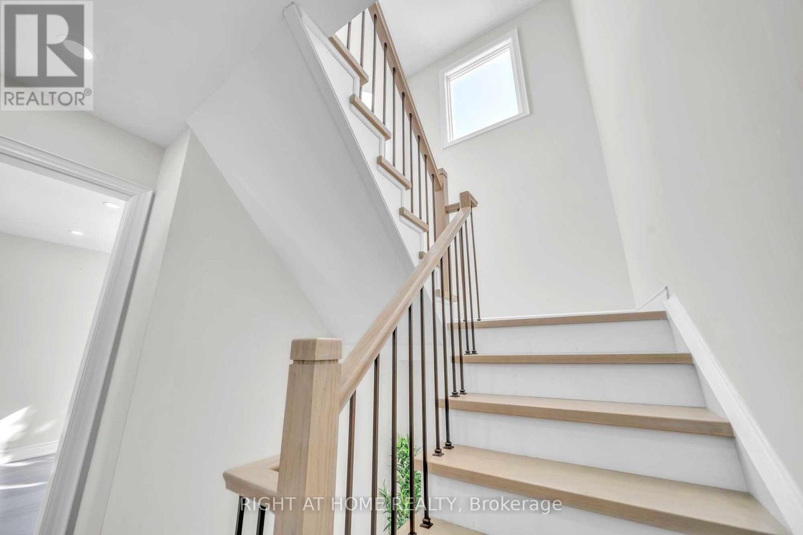 82 Swinton Crescent, Vaughan, Ontario  L4J 3V5 - Photo 8 - N12792006