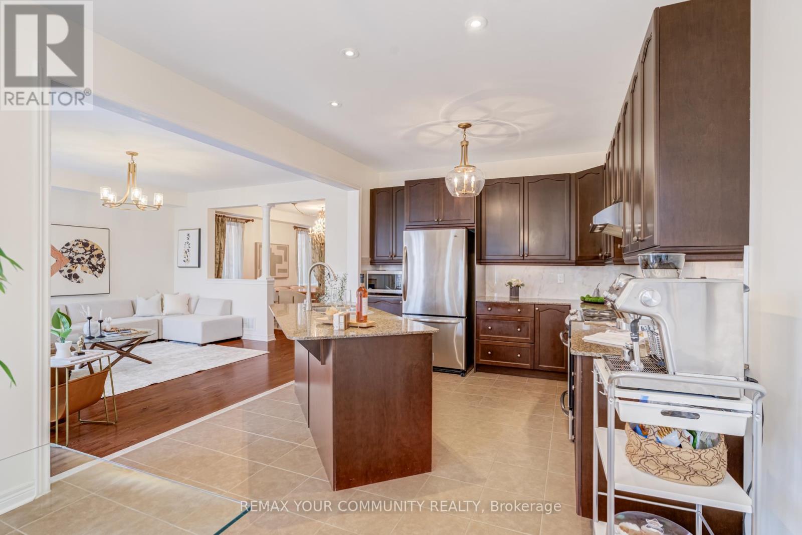 101 Woodville Drive, Vaughan, Ontario  L6A 4B2 - Photo 17 - N12792010