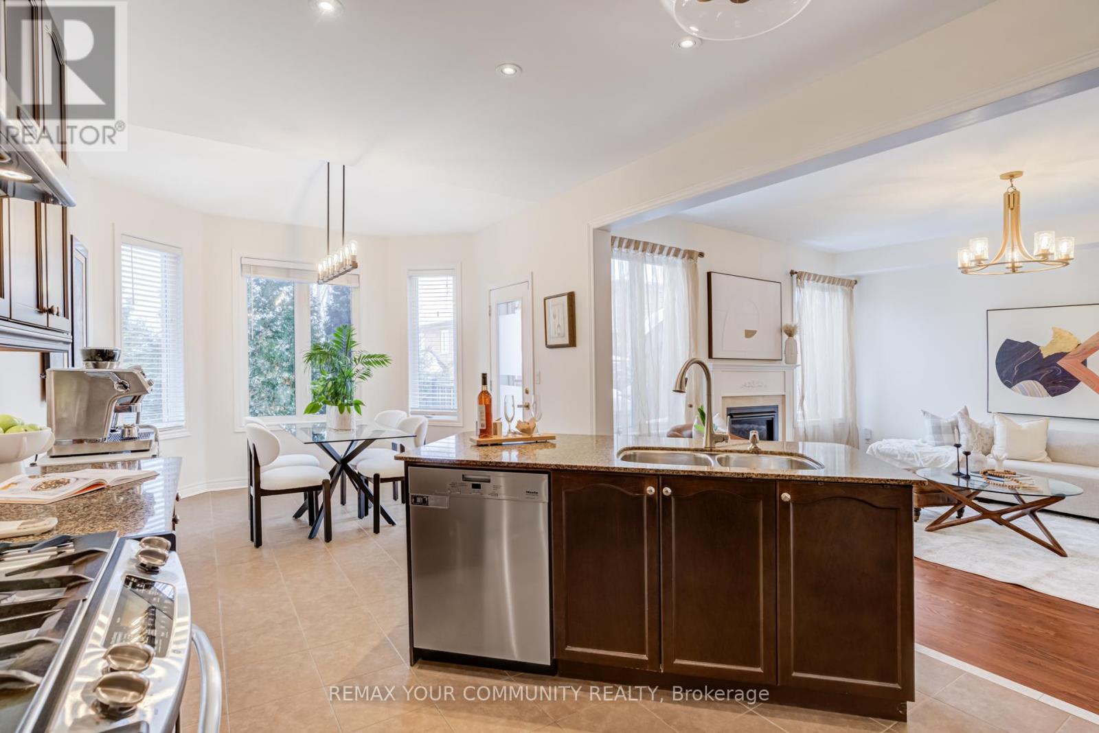 101 Woodville Drive, Vaughan, Ontario  L6A 4B2 - Photo 20 - N12792010