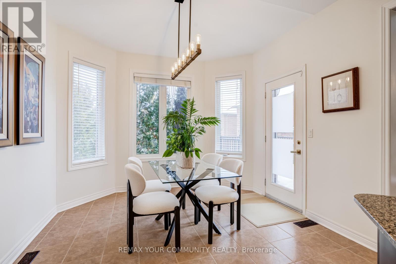 101 Woodville Drive, Vaughan, Ontario  L6A 4B2 - Photo 22 - N12792010