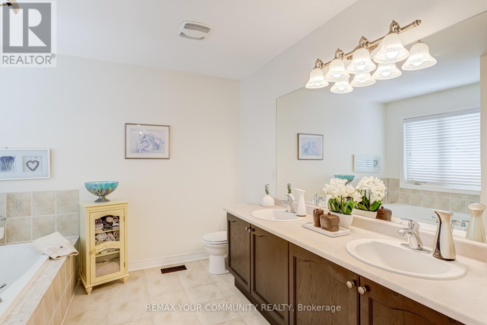 101 Woodville Drive, Vaughan, Ontario  L6A 4B2 - Photo 29 - N12792010