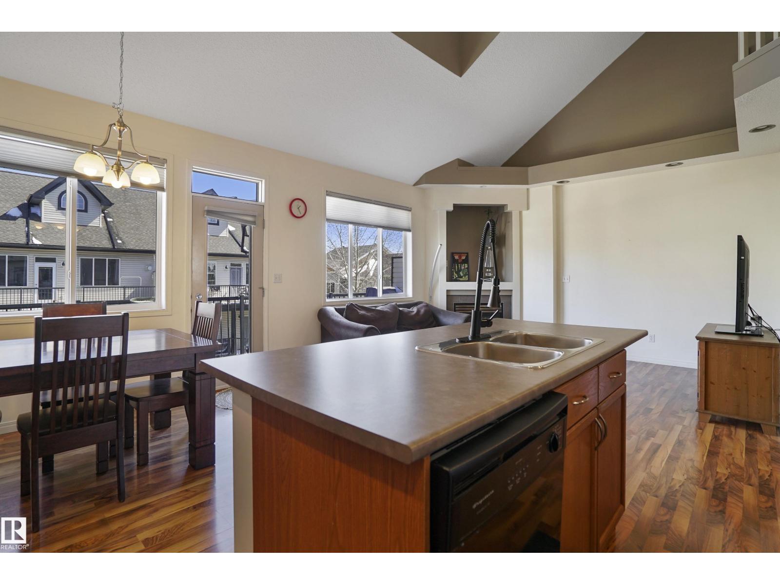 #23 4821 Terwillegar Cm Nw, Edmonton, Alberta  T6R 0C5 - Photo 2 - E4473806