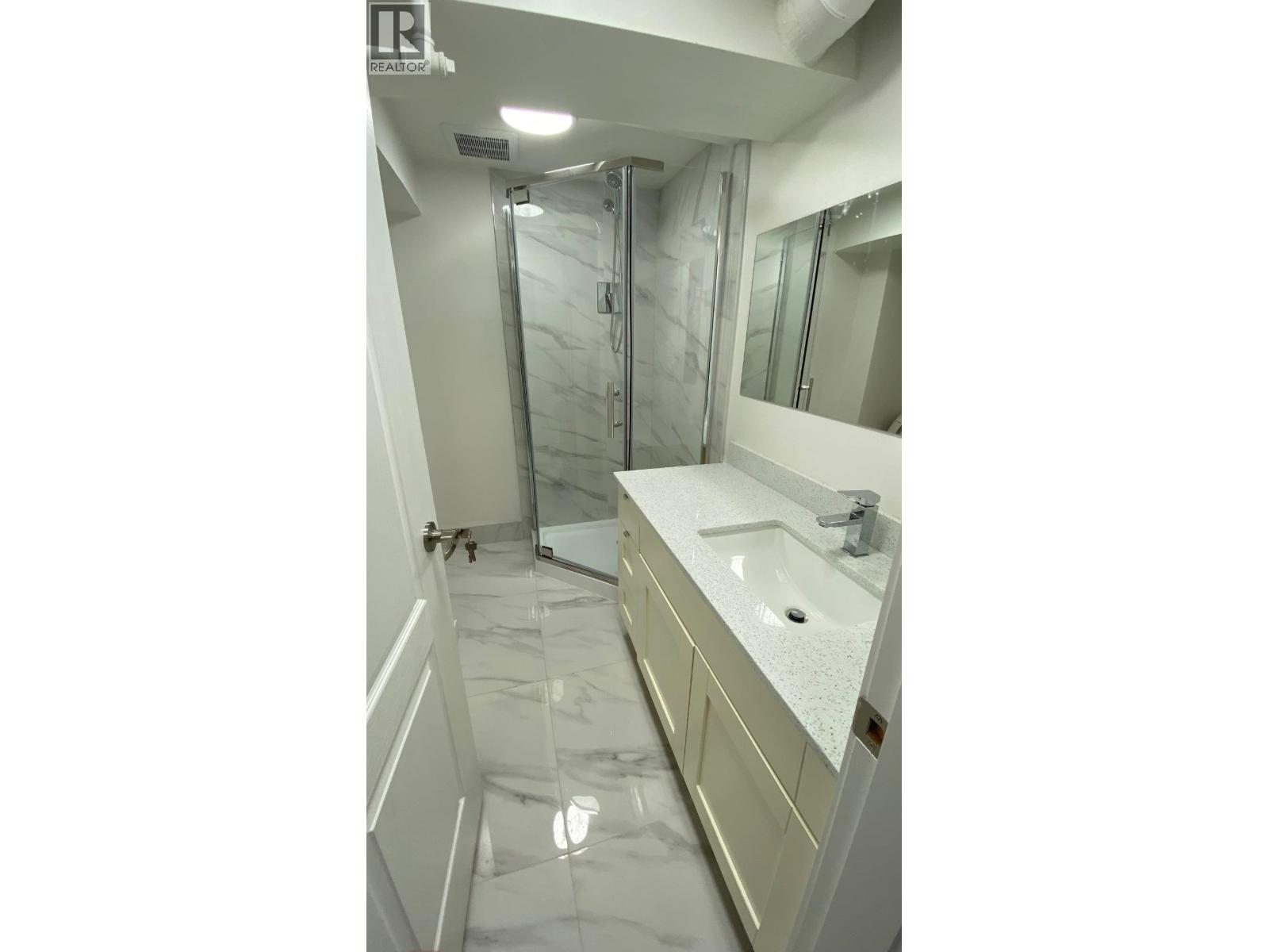 525 Sixteenth Street, New Westminster, British Columbia  V3M 4R4 - Photo 6 - R3089856