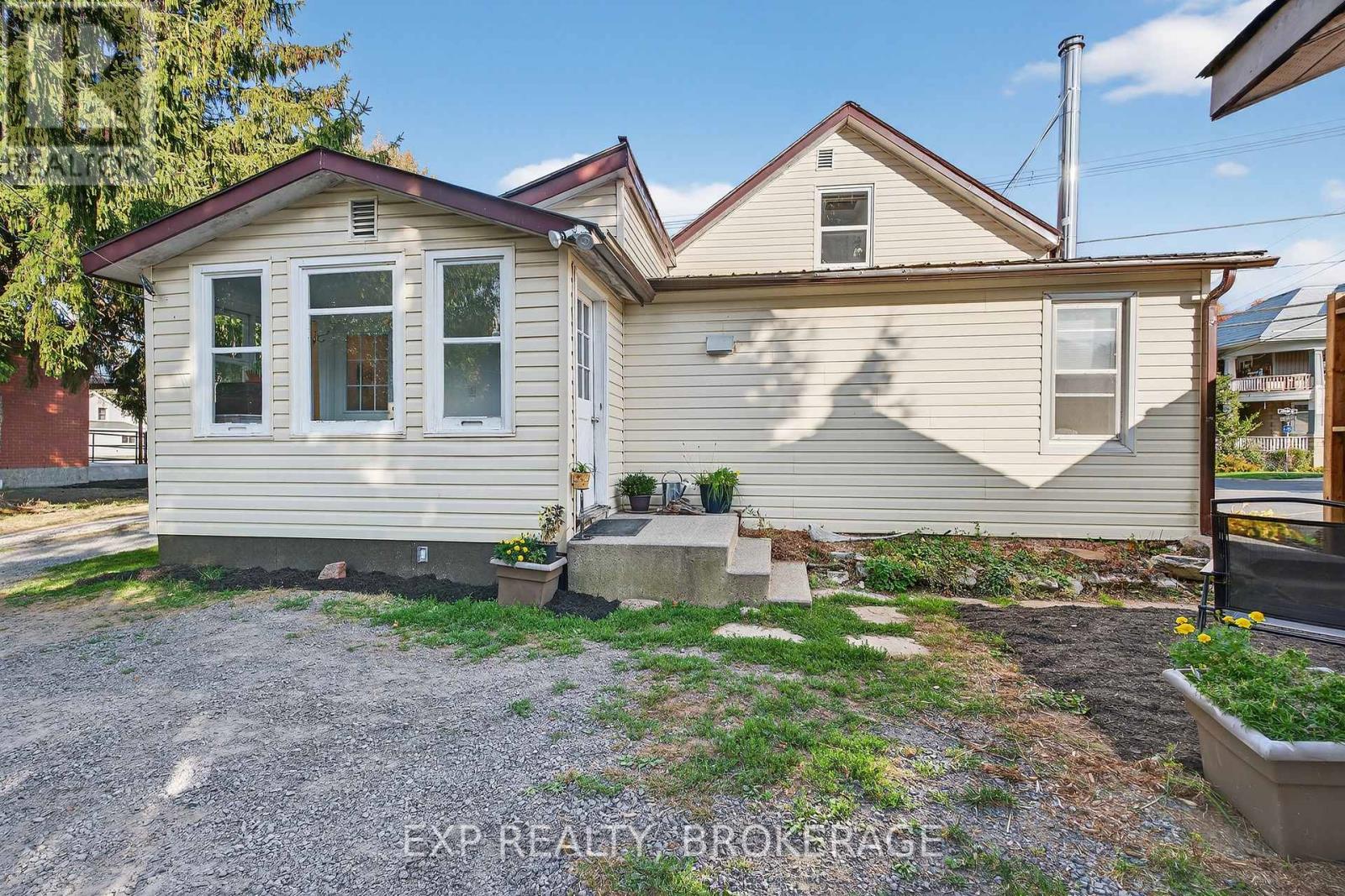 6745 Road 38, Frontenac, Ontario  K0H 0B8 - Photo 35 - X12415023