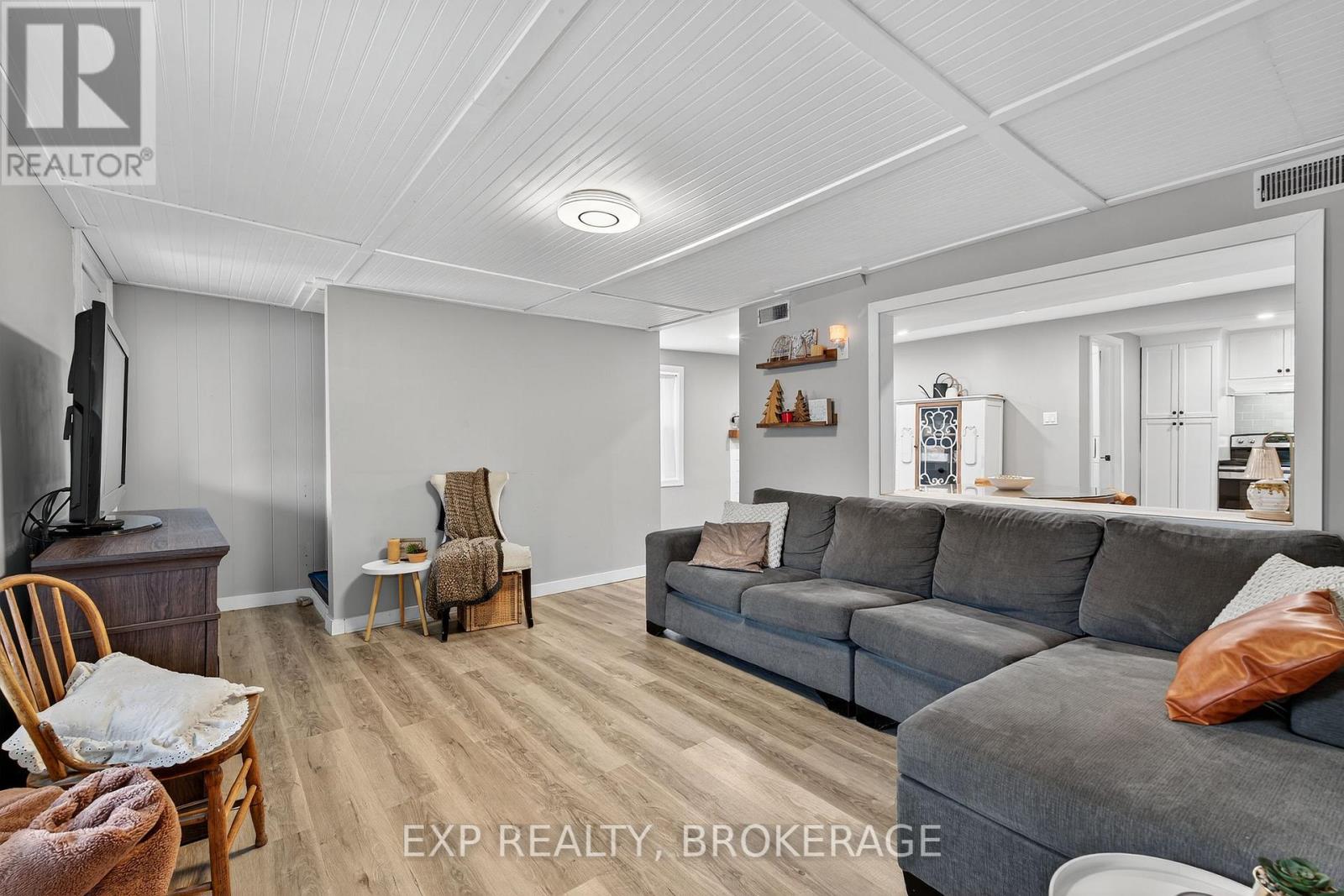 6745 Road 38, Frontenac, Ontario  K0H 0B8 - Photo 6 - X12415023