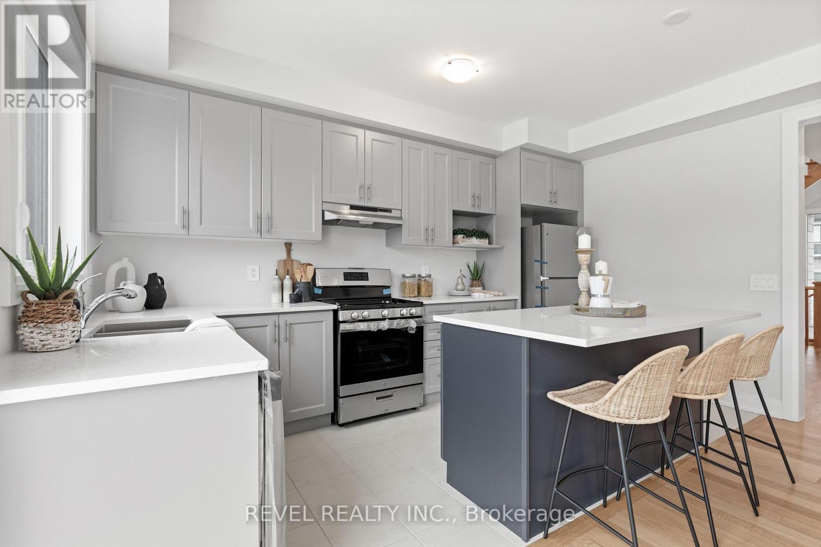 47 Corley Street, Kawartha Lakes (Lindsay), Ontario  K9V 6C2 - Photo 6 - X12792066