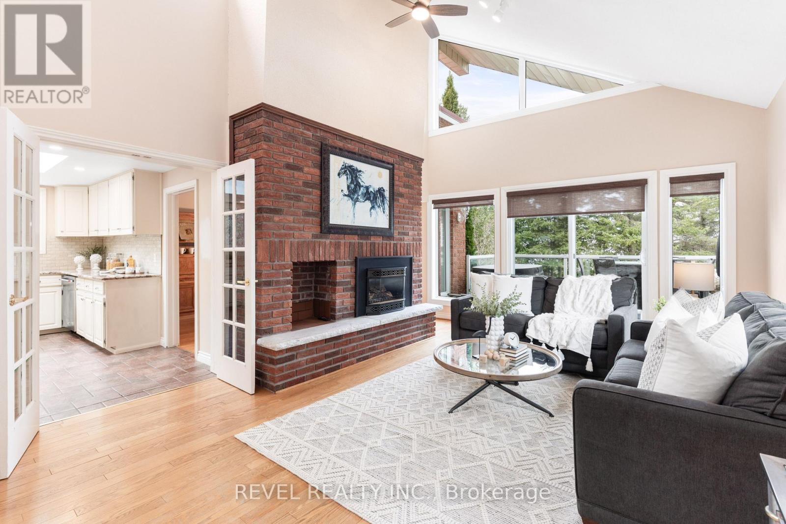 27 Cedar Crescent, Kawartha Lakes, Ontario  L0B 1K0 - Photo 6 - X12792070