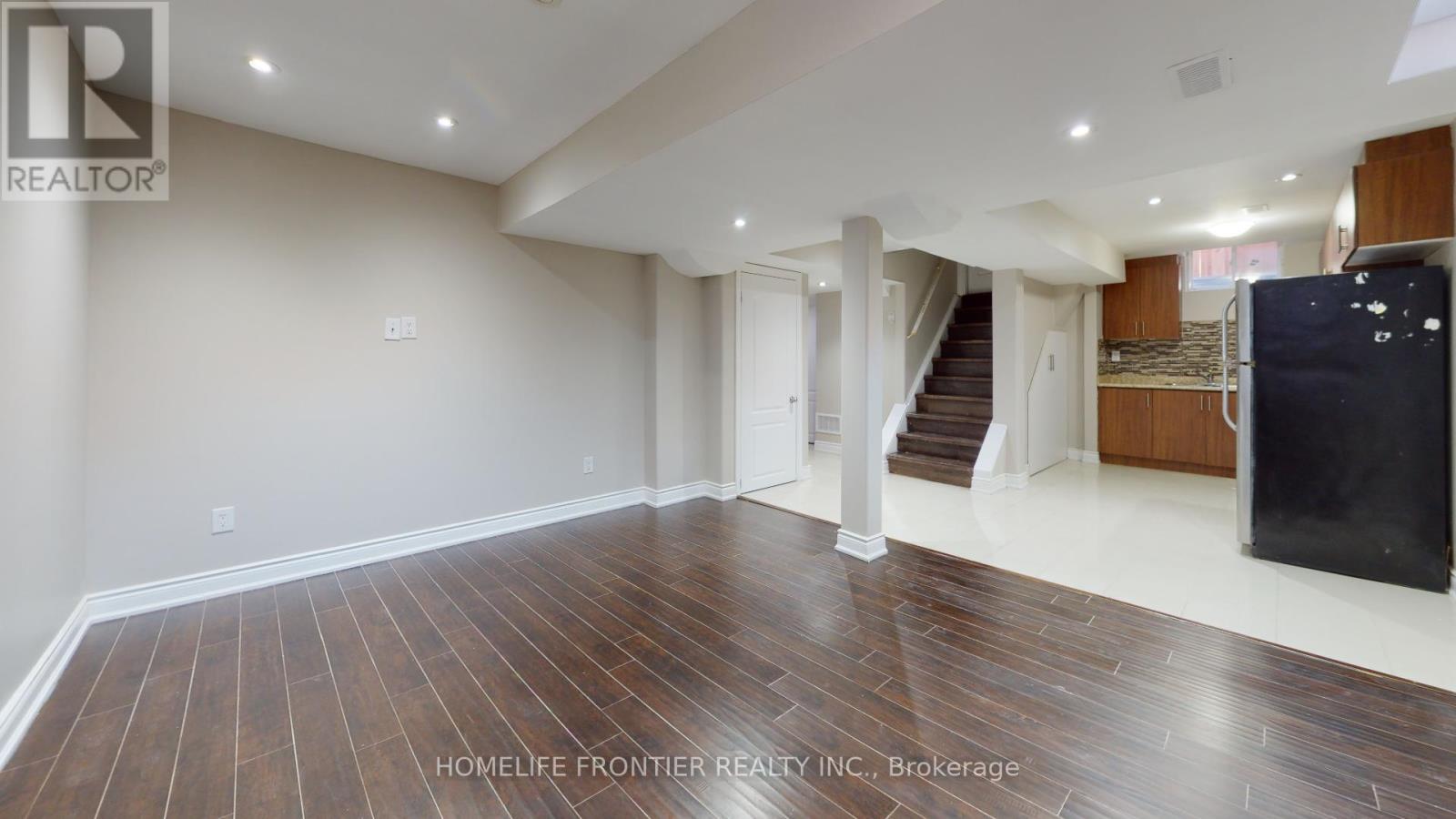 Bsmt - 395 Mountainash Road, Brampton, Ontario  L6R 0Z3 - Photo 1 - W12699568