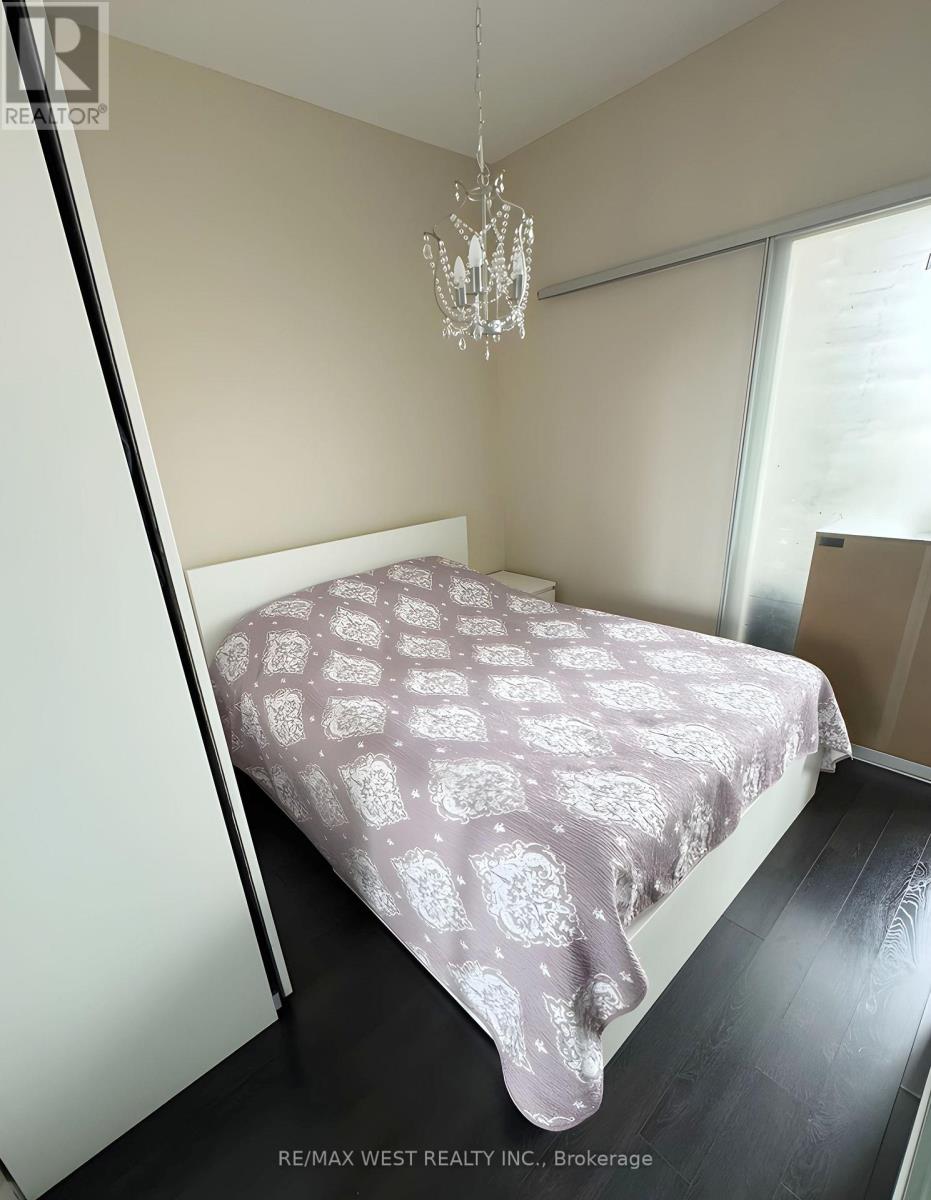 825 - 830 Lawrence Avenue W, Toronto (Yorkdale-Glen Park), Ontario  M6A 1C3 - Photo 19 - W12787936