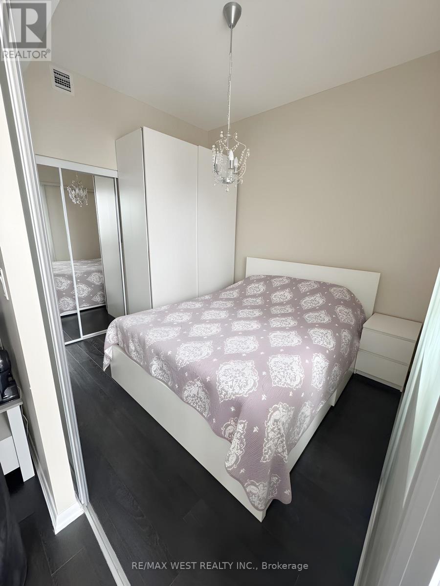 825 - 830 Lawrence Avenue W, Toronto (Yorkdale-Glen Park), Ontario  M6A 1C3 - Photo 18 - W12787936