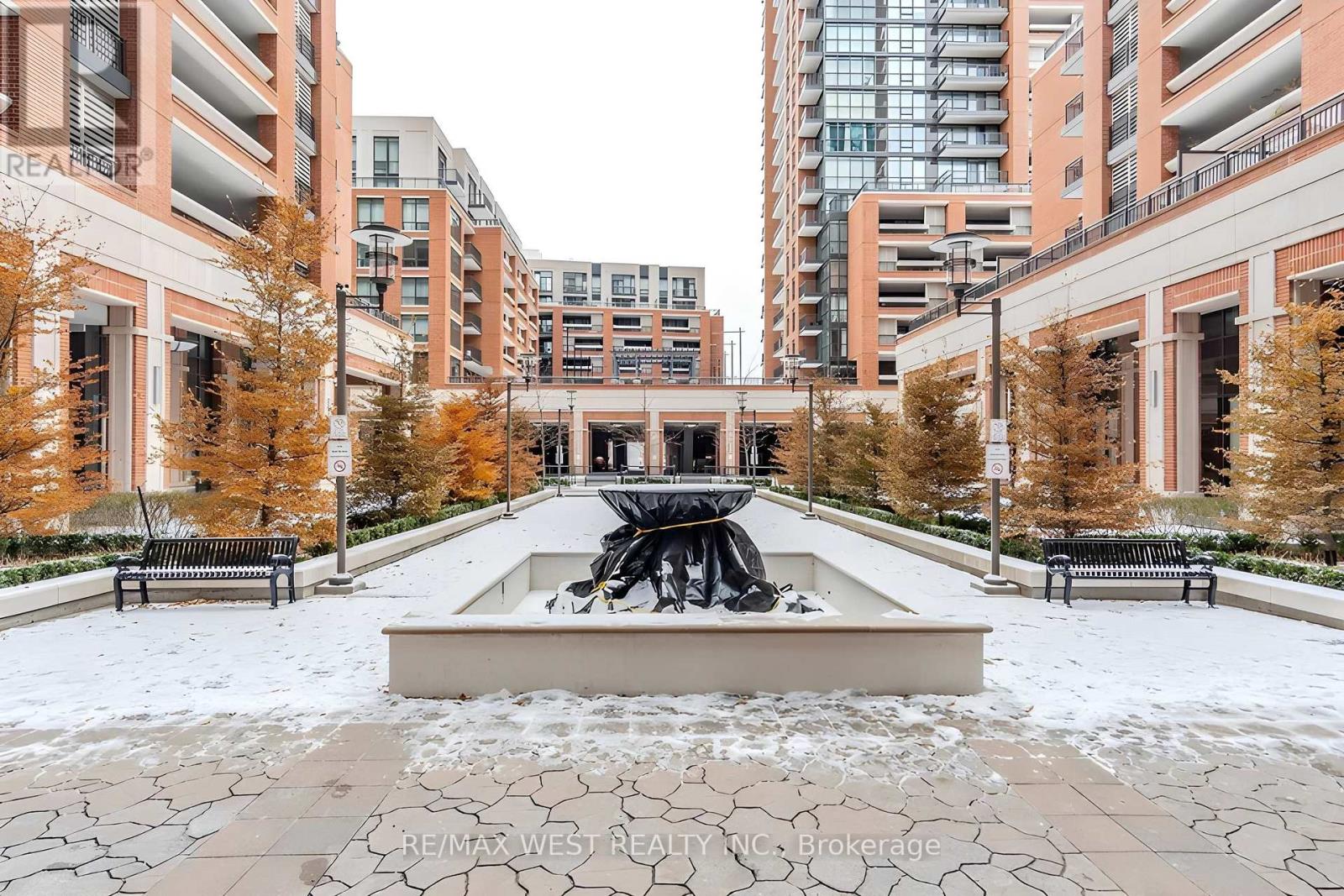 825 - 830 Lawrence Avenue W, Toronto (Yorkdale-Glen Park), Ontario  M6A 1C3 - Photo 30 - W12787936