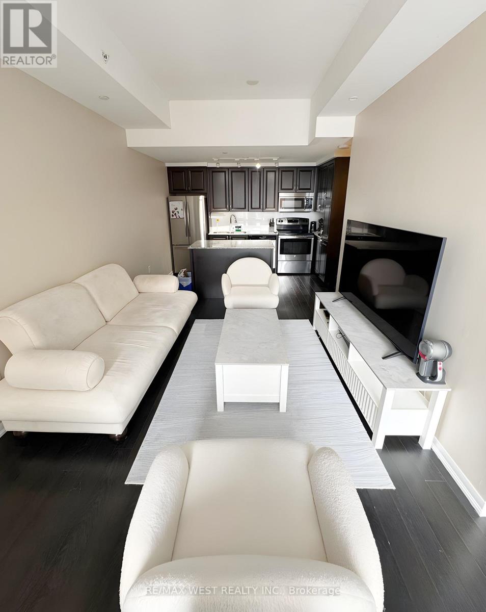 825 - 830 Lawrence Avenue W, Toronto (Yorkdale-Glen Park), Ontario  M6A 1C3 - Photo 4 - W12787936