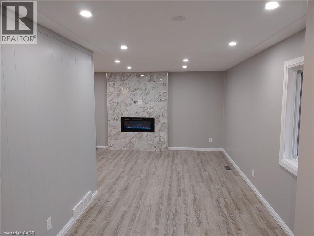 8 Noel Crescent Unit# 1, Kitchener, Ontario N2A 1Z8 - Photo 3 - 40805422