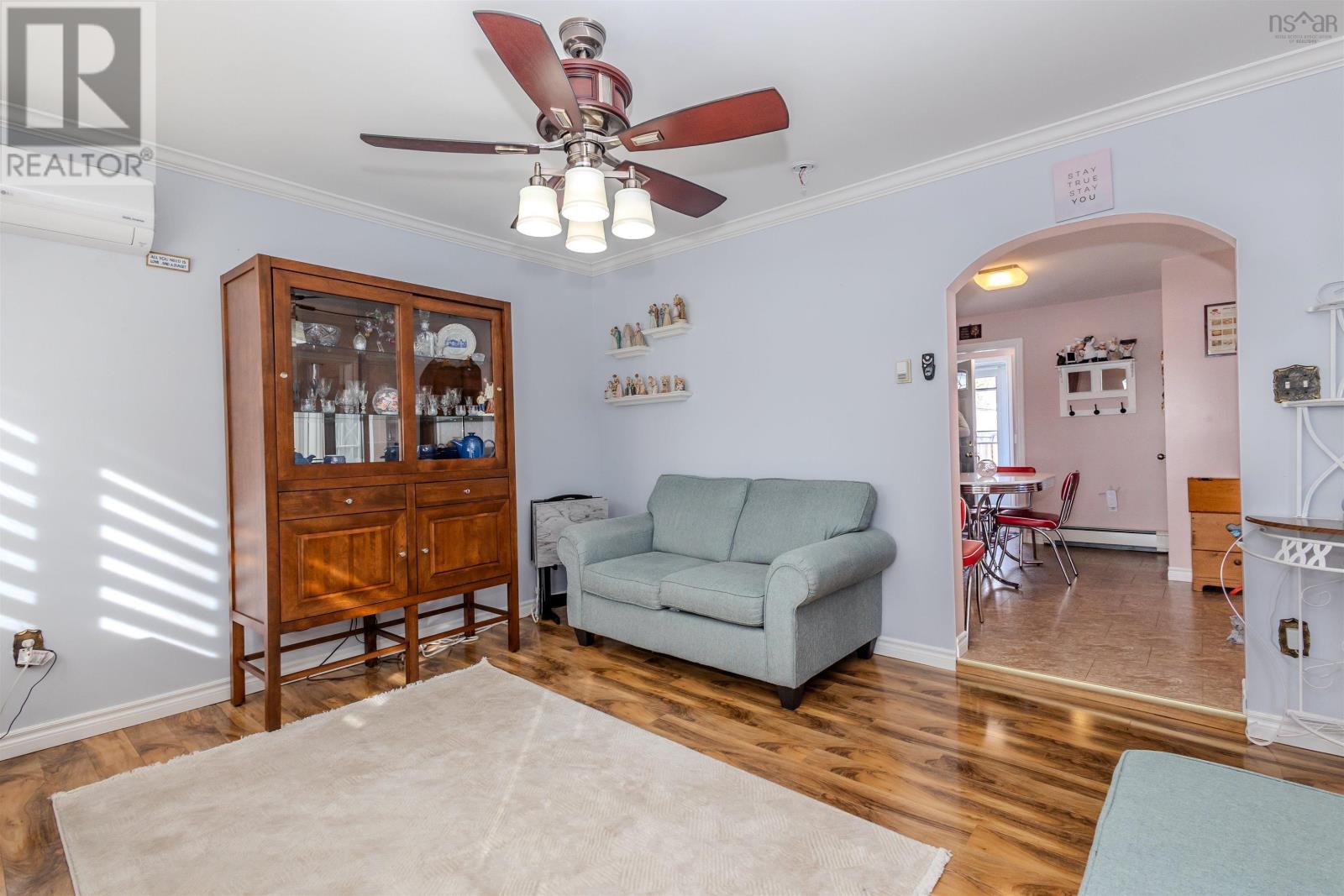 31 Henry Street, Dominion, Nova Scotia  B1G 1G6 - Photo 3 - 202602804