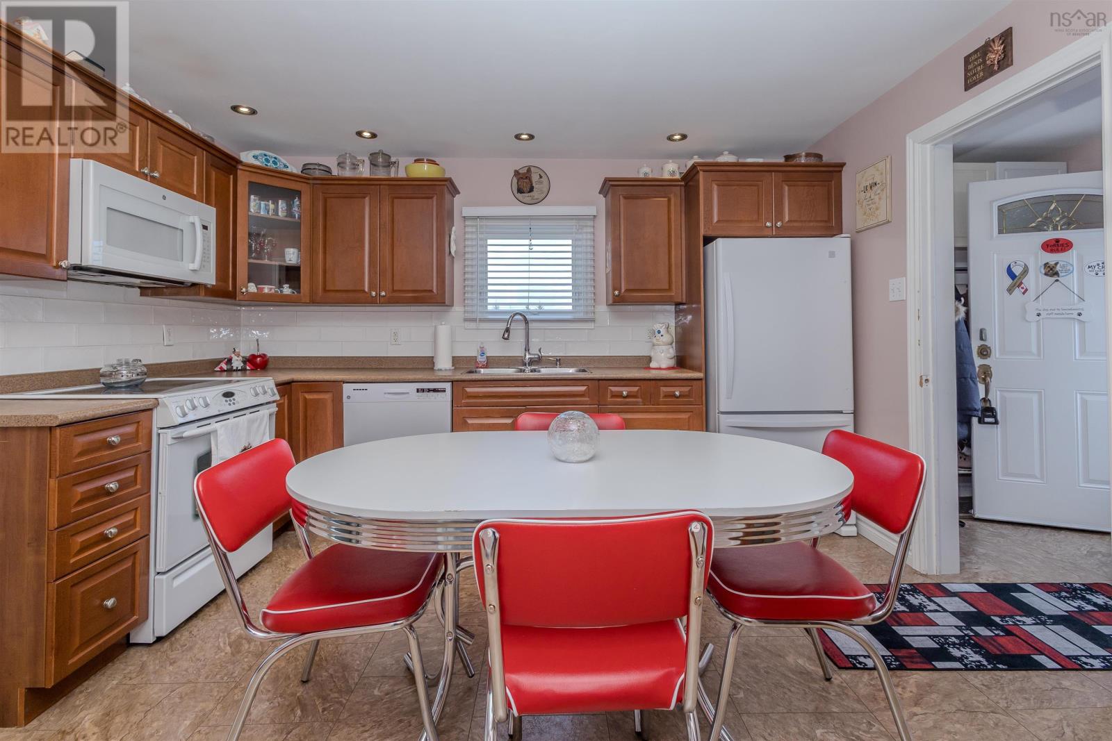 31 Henry Street, Dominion, Nova Scotia  B1G 1G6 - Photo 7 - 202602804