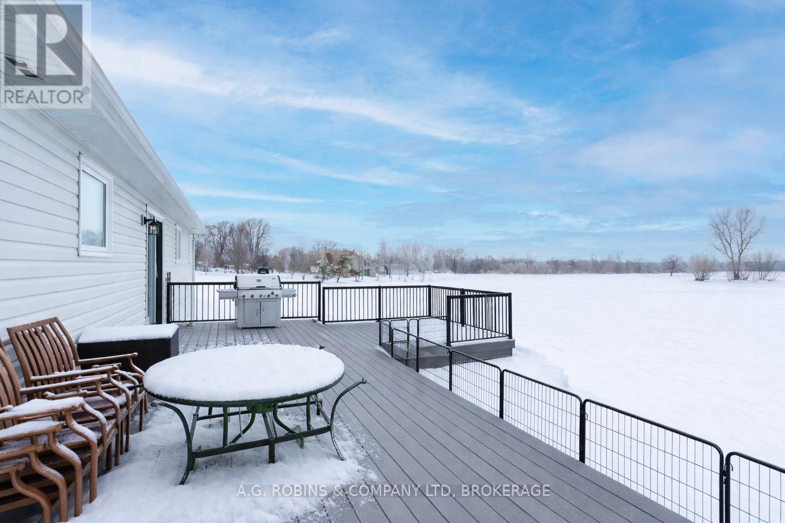 11716 Lakeshore Road, Wainfleet, Ontario  L0S 1V0 - Photo 11 - X12792076