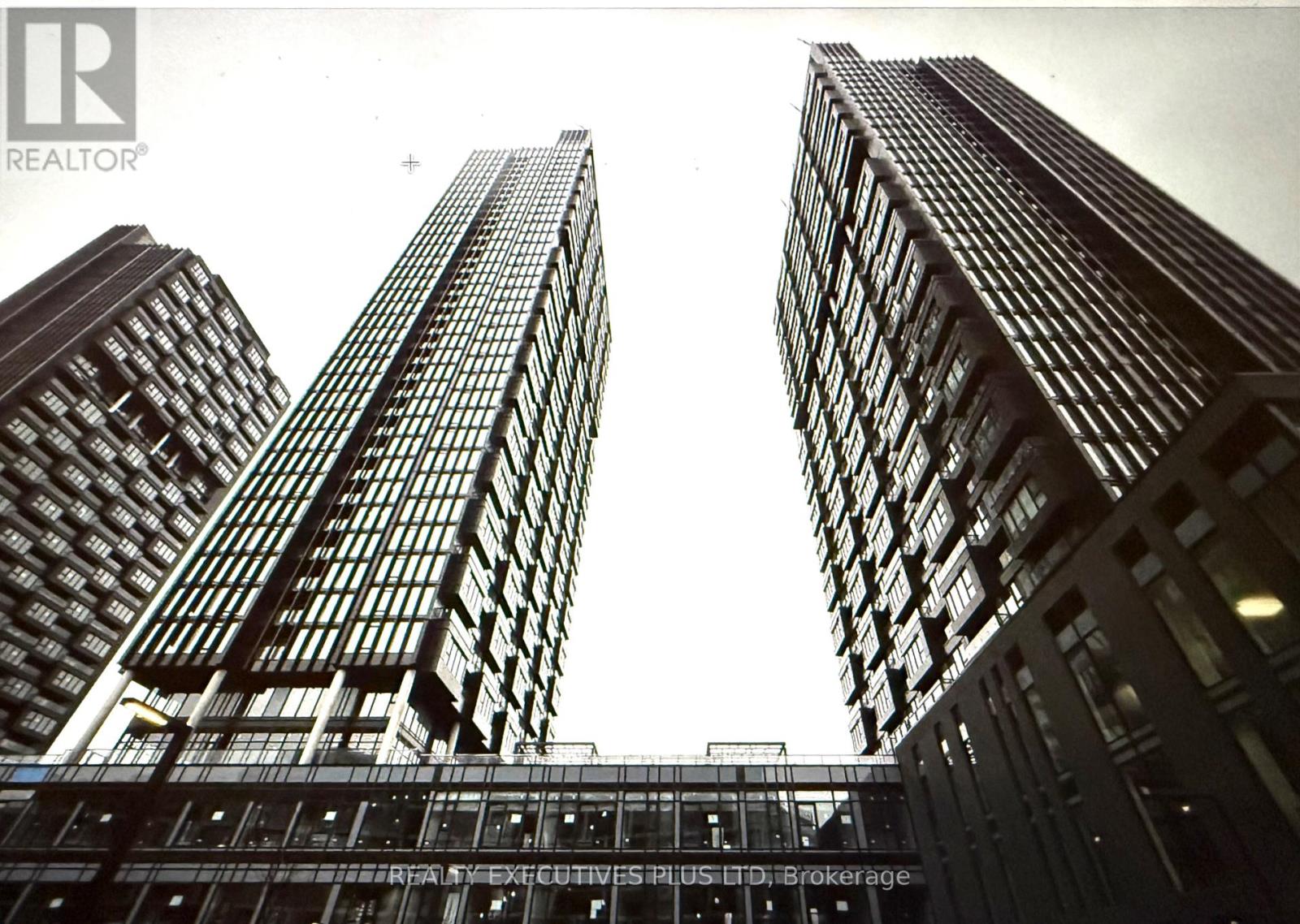 1404 - 1 QUARRINGTON LANE, Toronto, Ontario