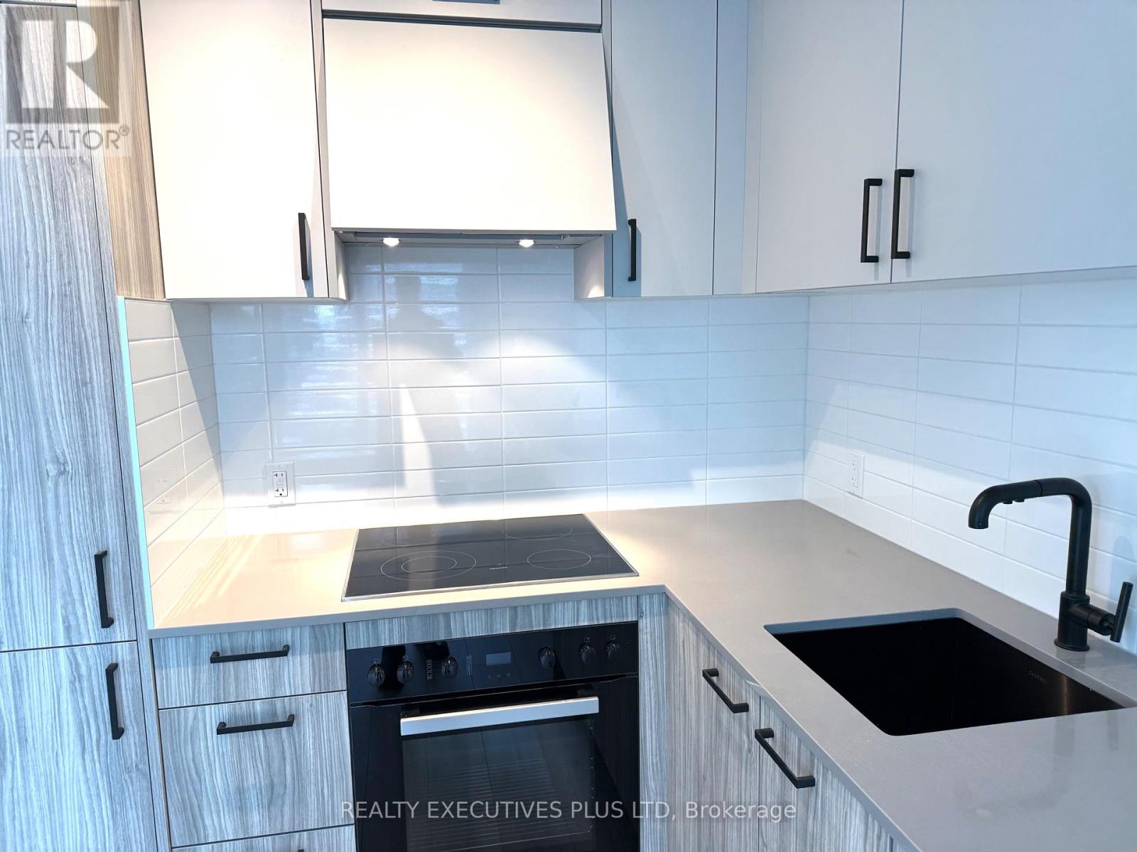 1404 - 1 Quarrington Lane, Toronto, Ontario  M3C 0S4 - Photo 15 - C12792032